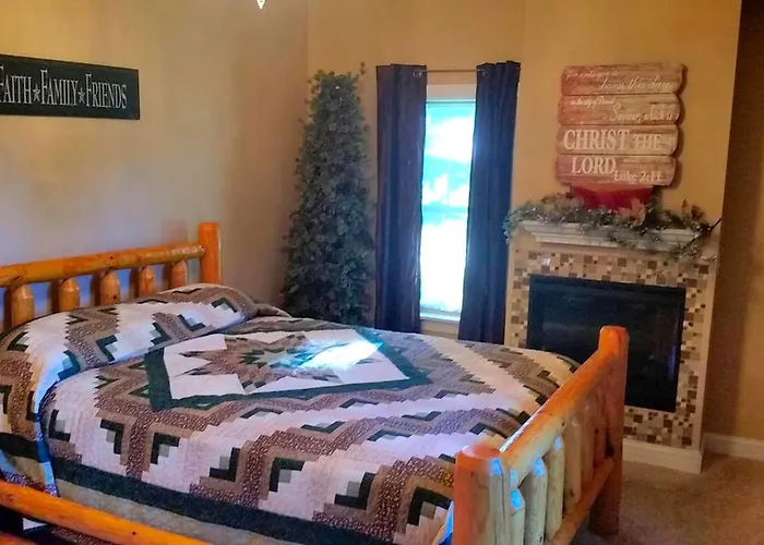 Peaceful Getaway On A Farm Near Waterloo, Iowa