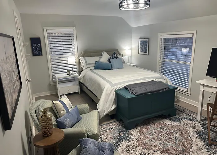 The Birchwood - At Twin Pines-Walk To The Lake!