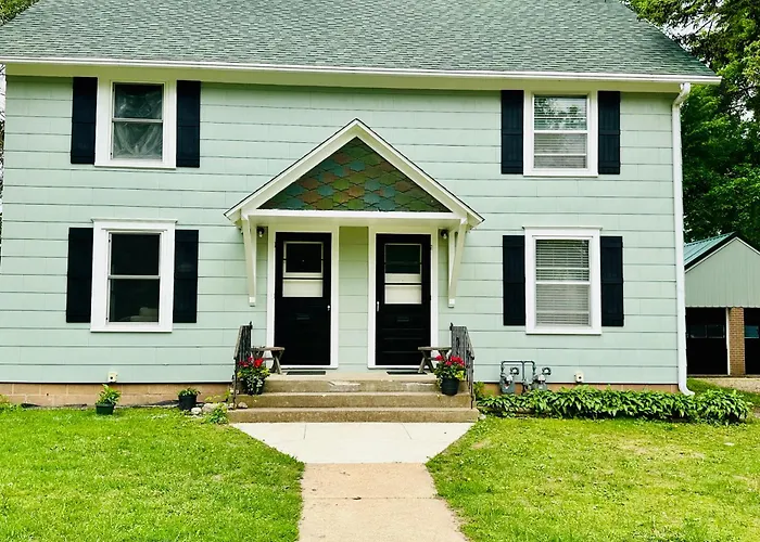 The Birchwood - At Twin Pines-Walk To The Lake!
